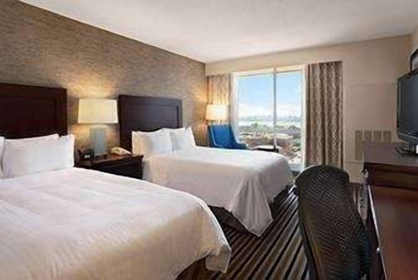 Отель Wyndham Boston Beacon Hill Экстерьер фото
