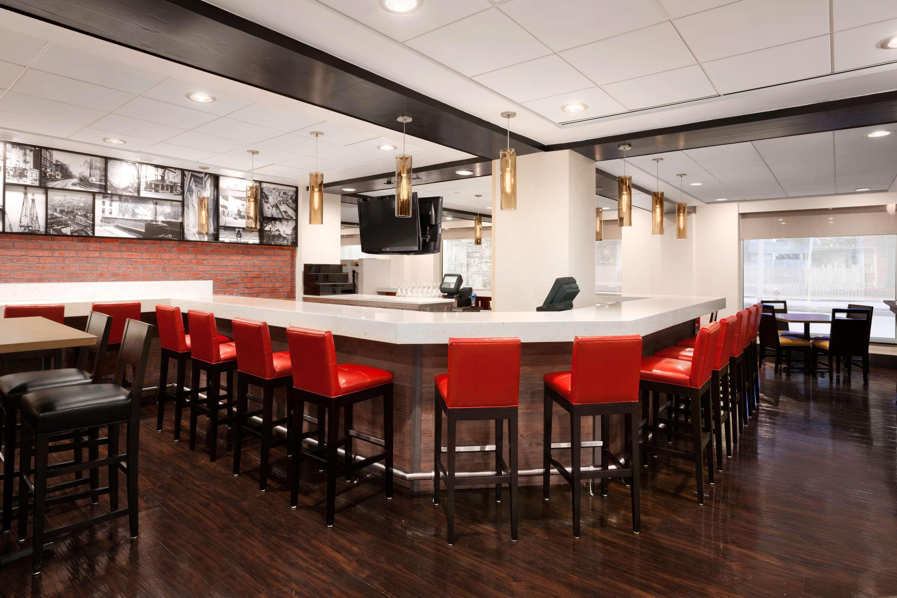 Отель Wyndham Boston Beacon Hill Экстерьер фото