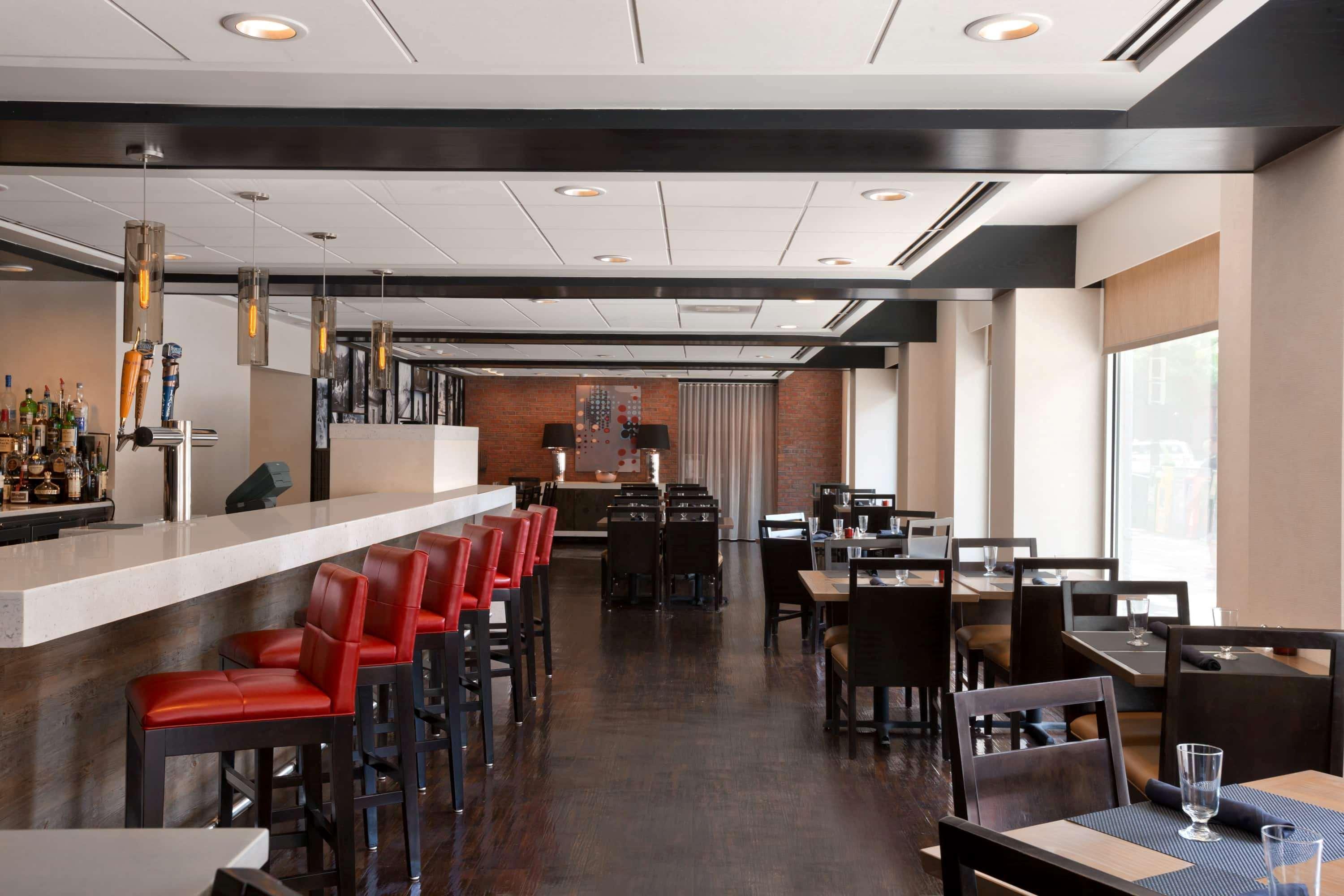 Отель Wyndham Boston Beacon Hill Экстерьер фото