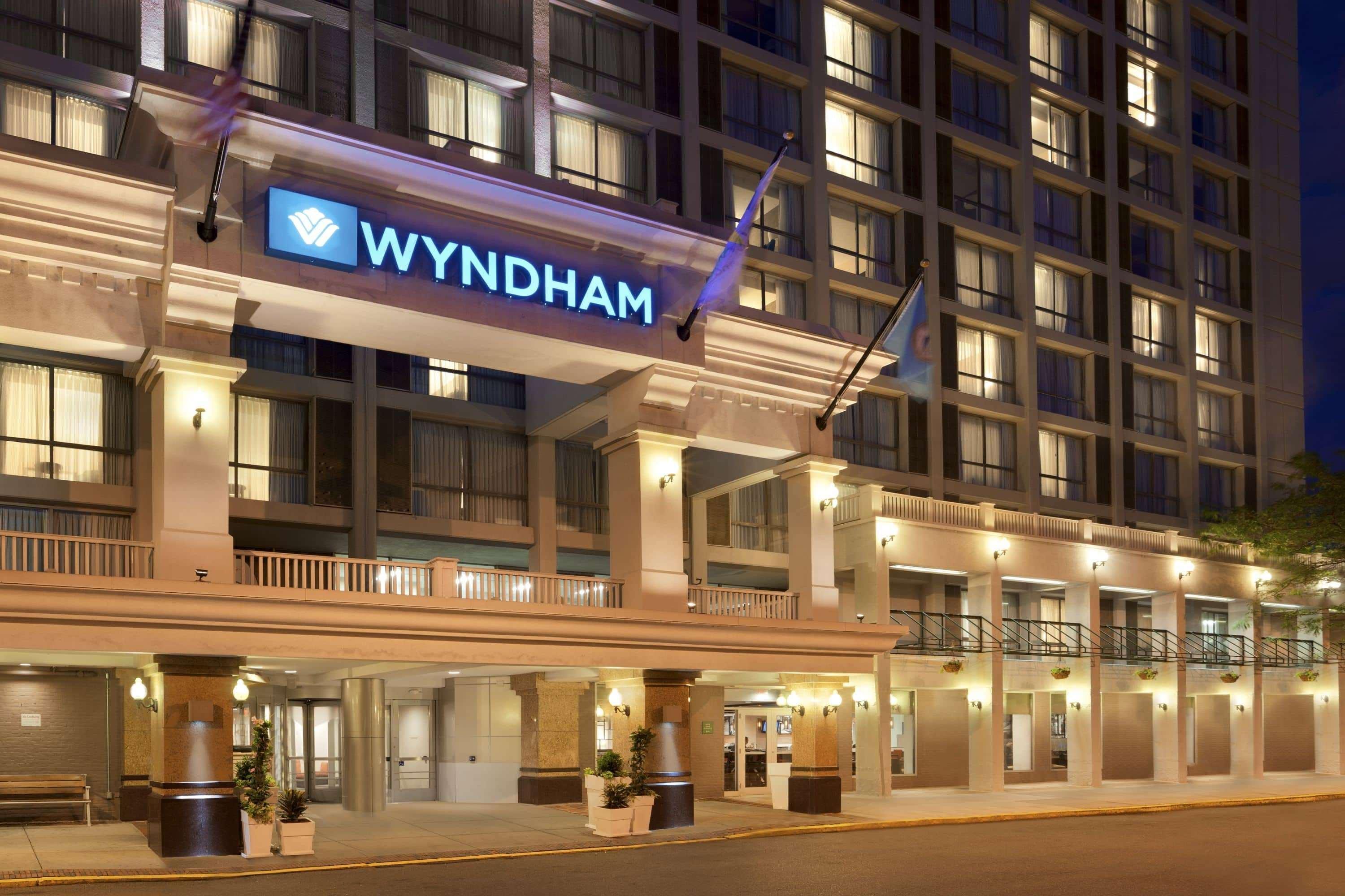 Отель Wyndham Boston Beacon Hill Экстерьер фото