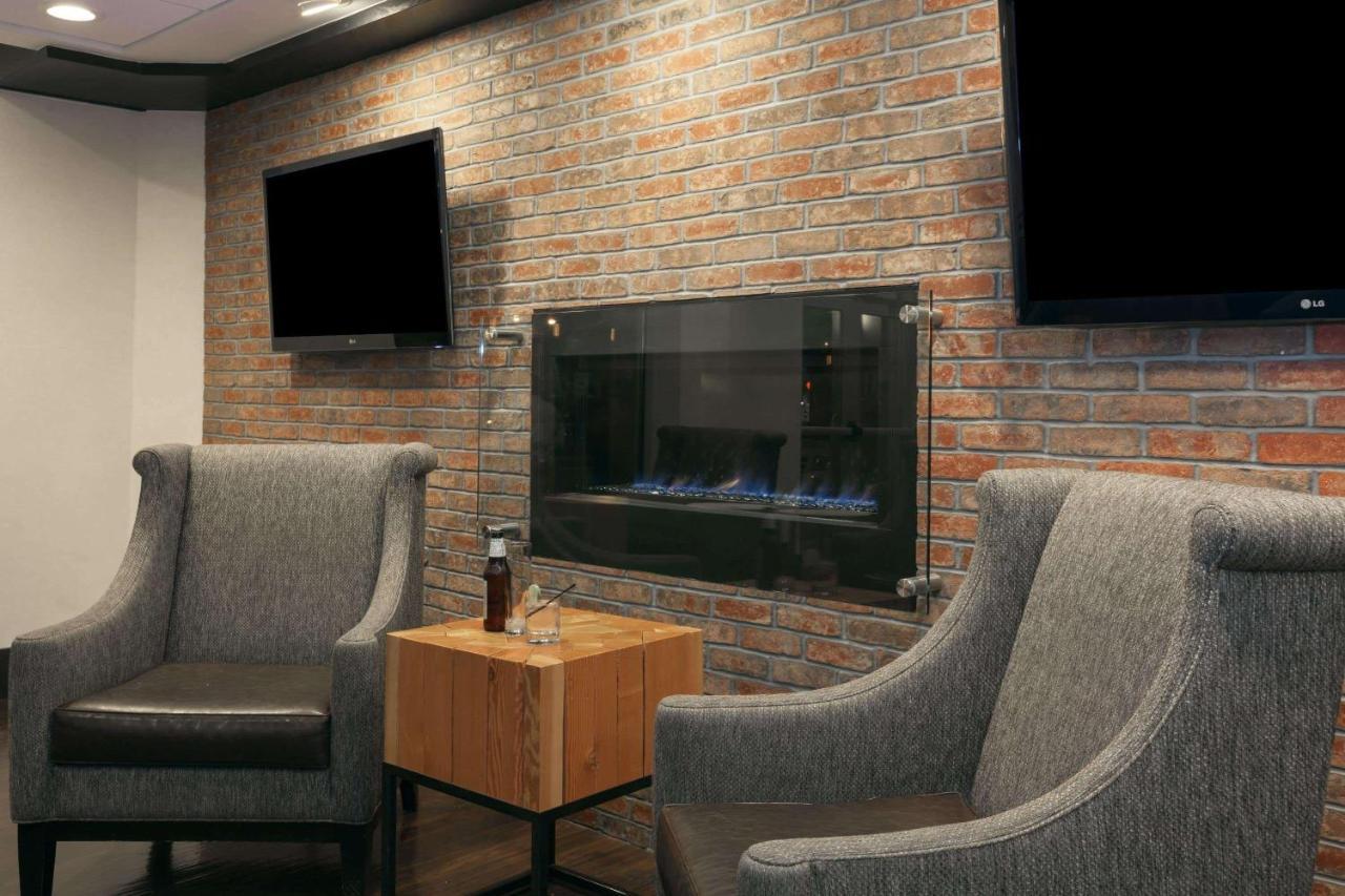 Отель Wyndham Boston Beacon Hill Экстерьер фото