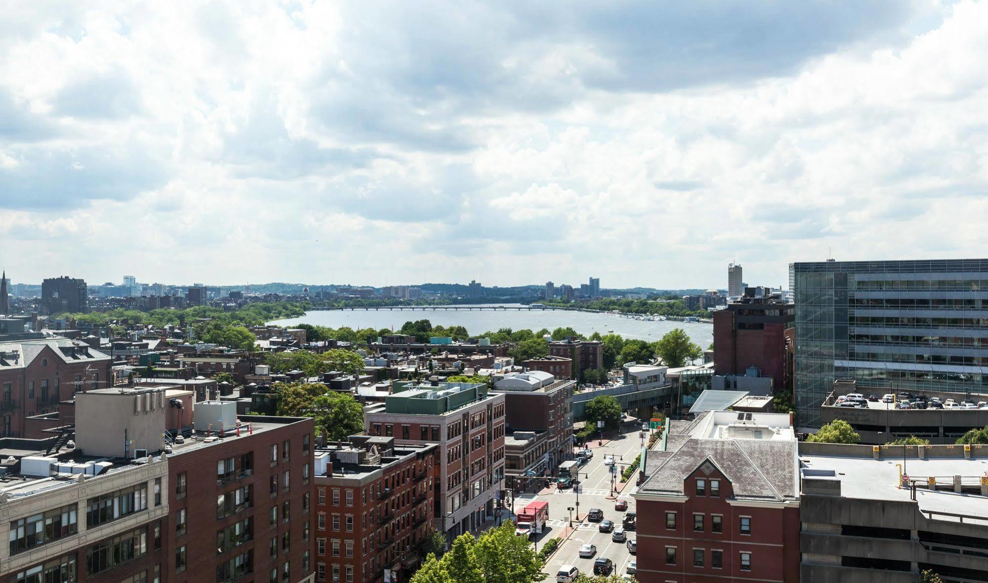 Отель Wyndham Boston Beacon Hill Экстерьер фото