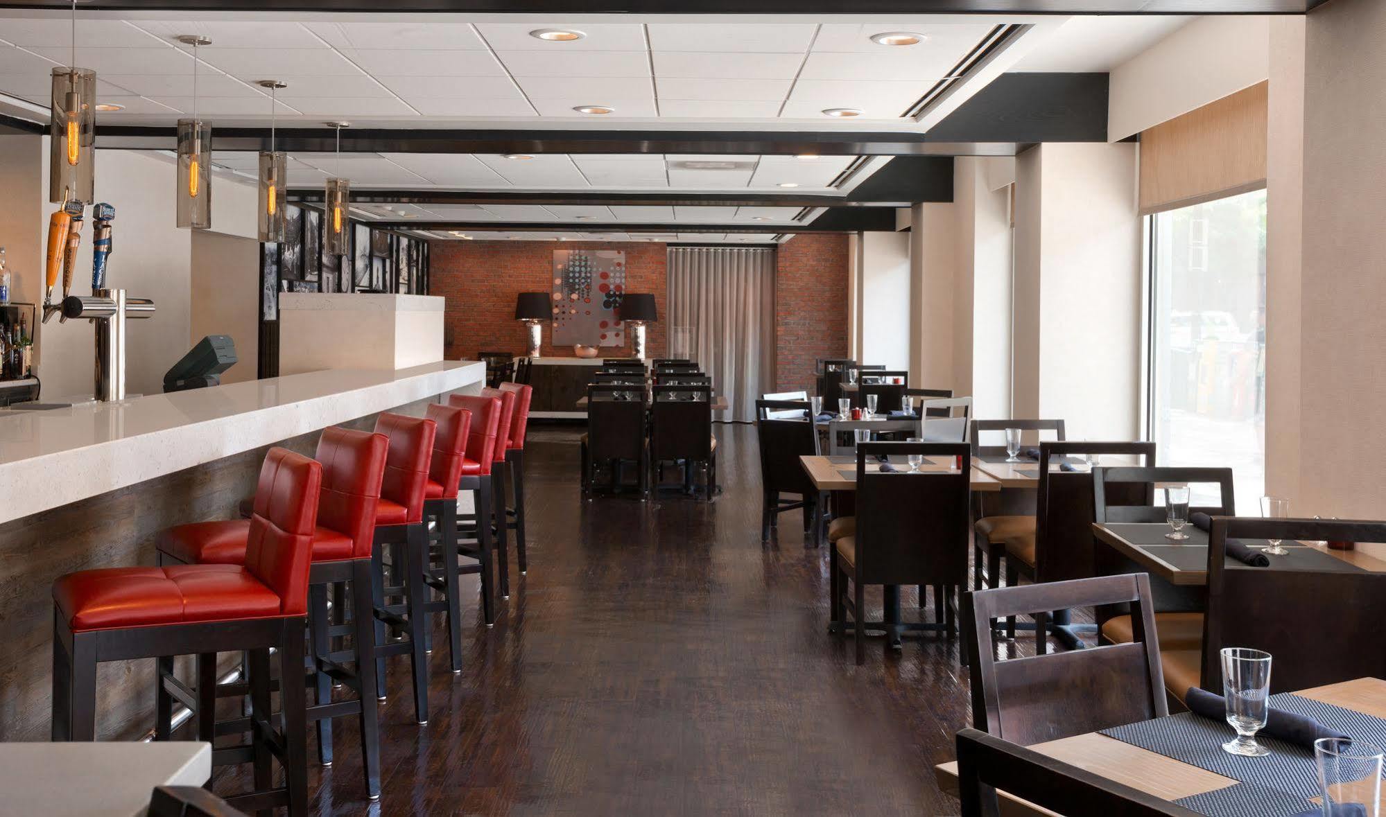 Отель Wyndham Boston Beacon Hill Экстерьер фото