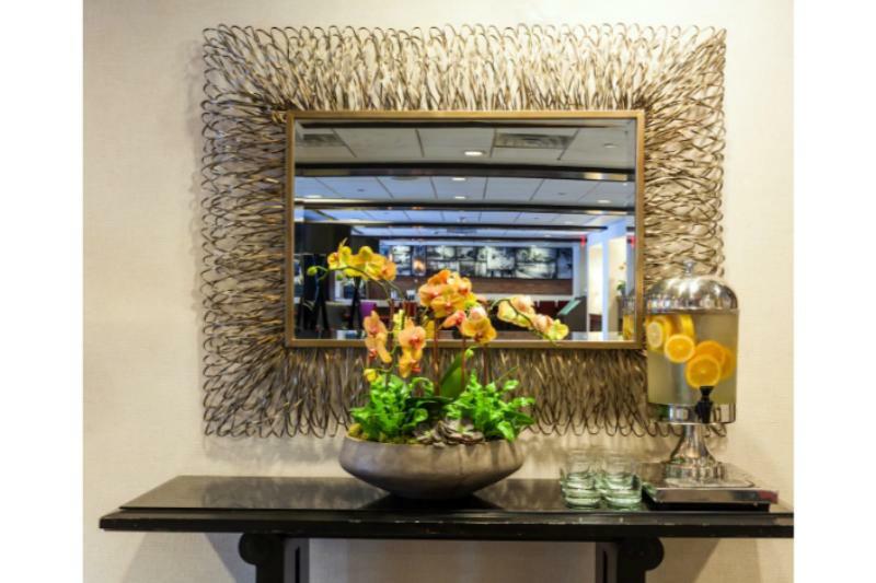 Отель Wyndham Boston Beacon Hill Экстерьер фото